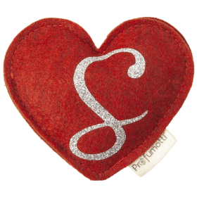 Heart diffuser with glitter letter S