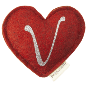 Heart diffuser with glitter letter V